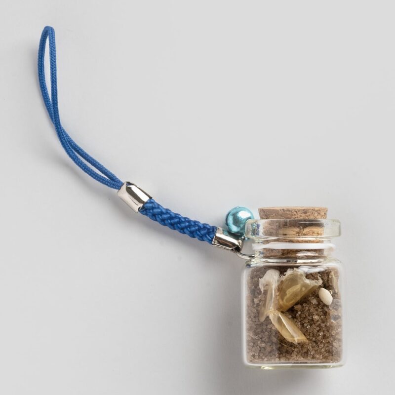 久高島イラブーの皮と燻製塩のお守り